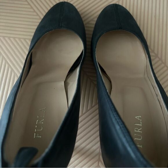 Furla Heels Black Dark Gray Closed Toe Zipper Back Business Casual Neutral - Picture 12 of 13